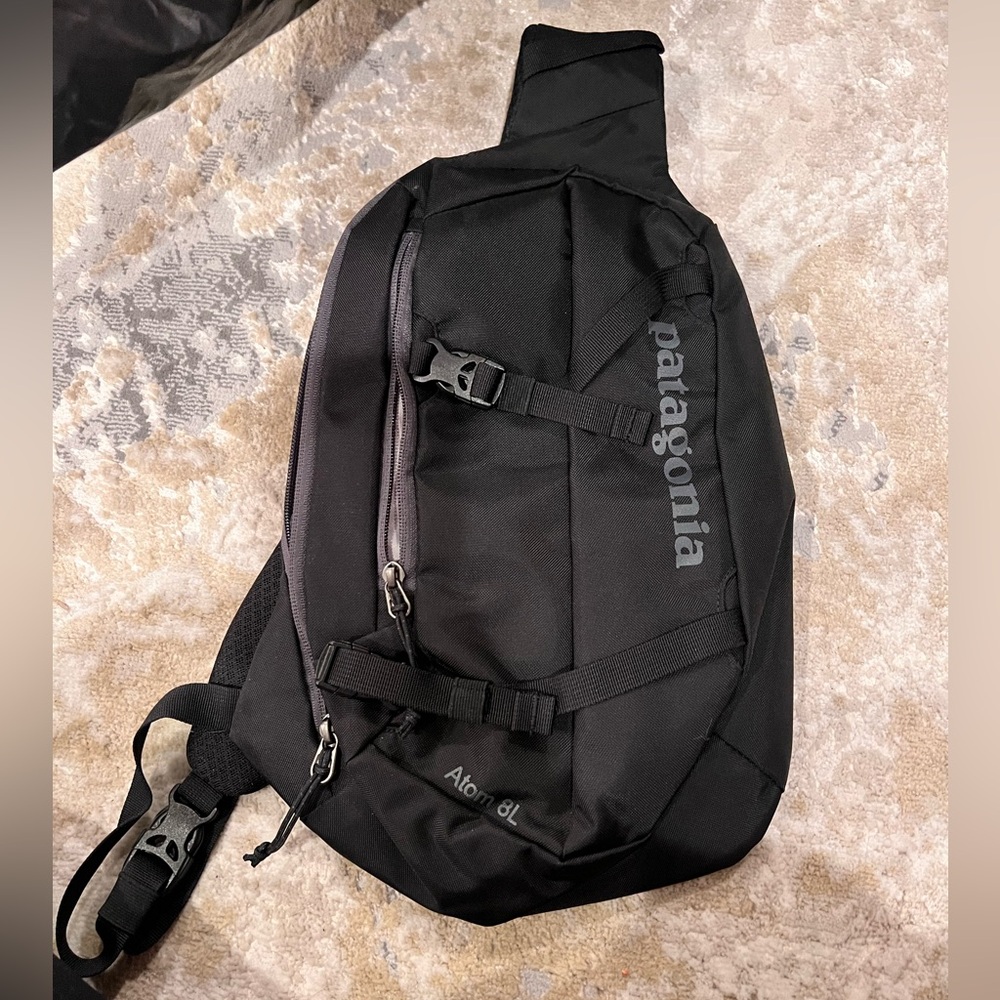Patagonia Atom 8L Sling Bag